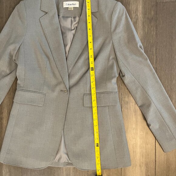 Calvin Klein Grey Blazer- EUC- Size 6 - Picture 8 of 9